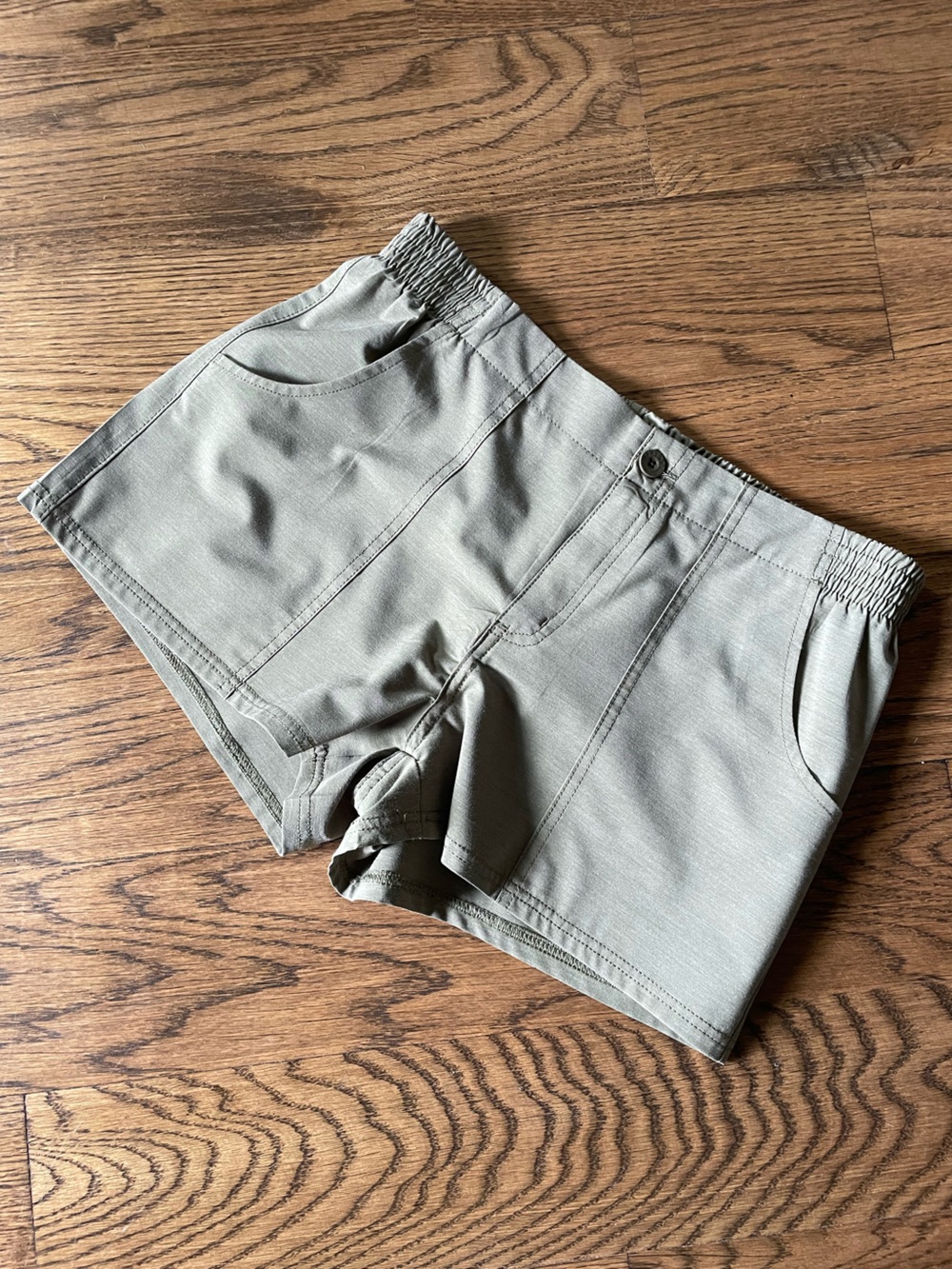Women’s Faherty Olive Green Casual Stretch Shorts - Size M